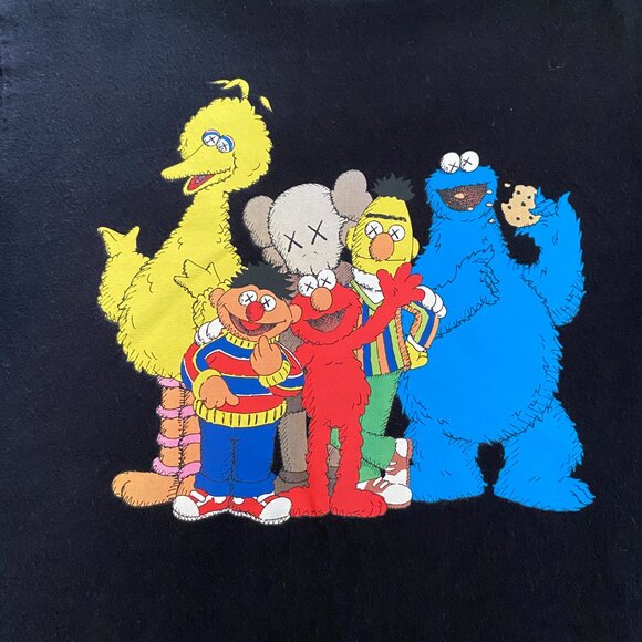 KAWS x Uniqlo x Sesame Street Group 2 Tee – Size Small (US Sizing) – Black - Picture 8 of 10